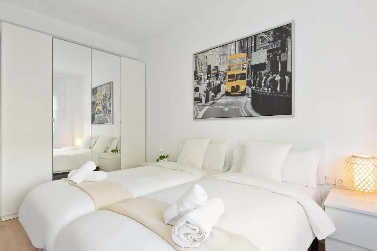 Suites Barcelona Park Gueell Spanyolország